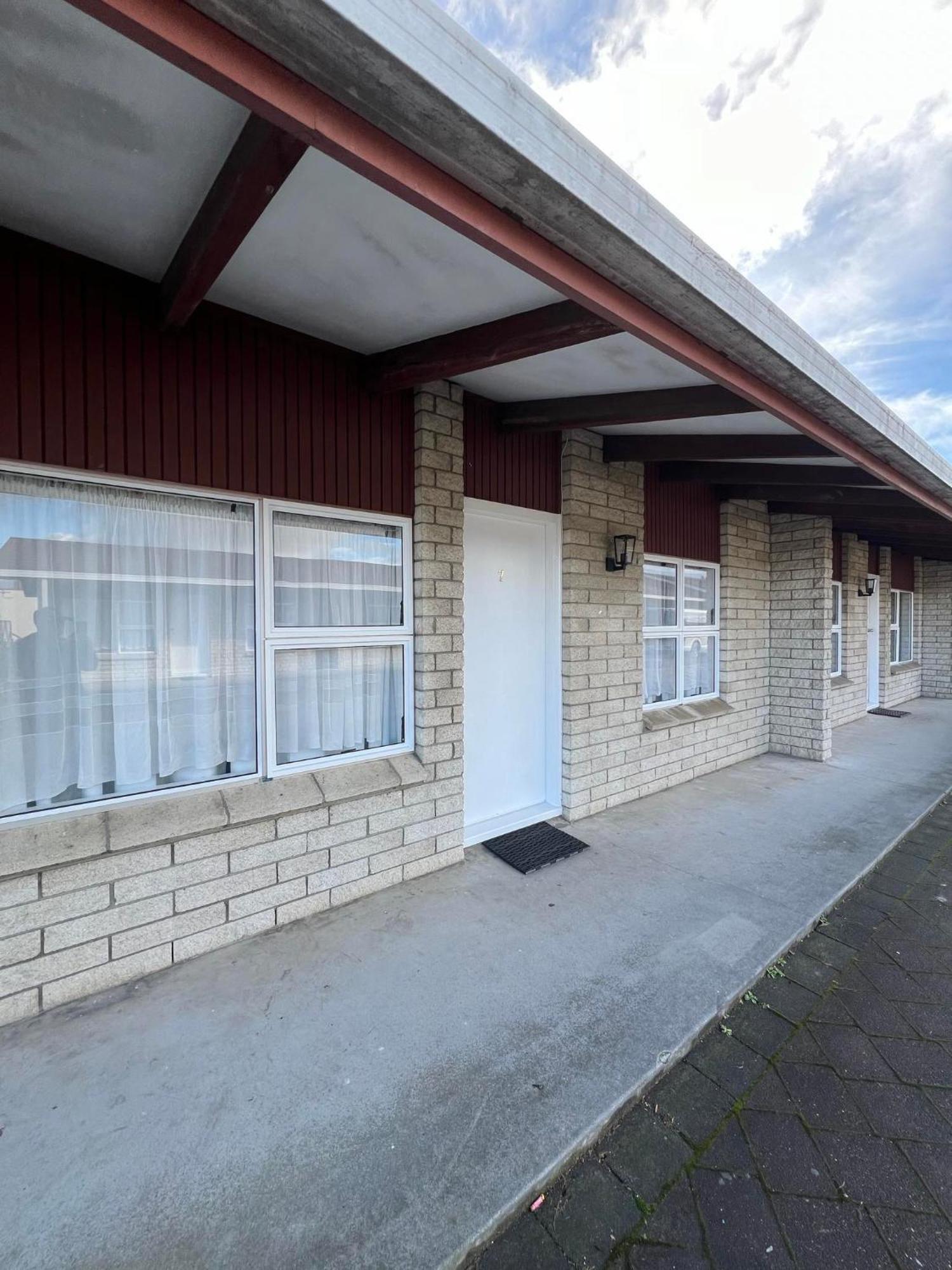 Hamilton Sunrise Motel Bagian luar foto