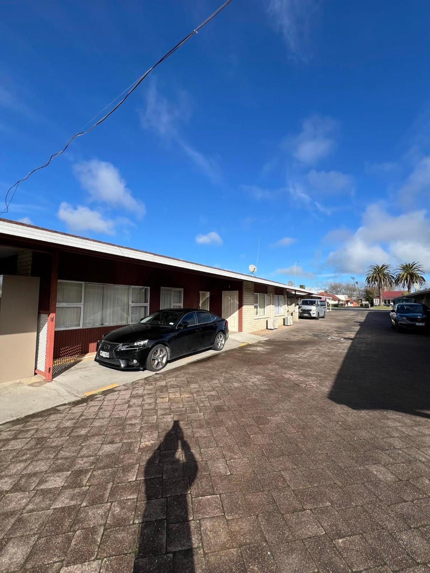 Hamilton Sunrise Motel Bagian luar foto